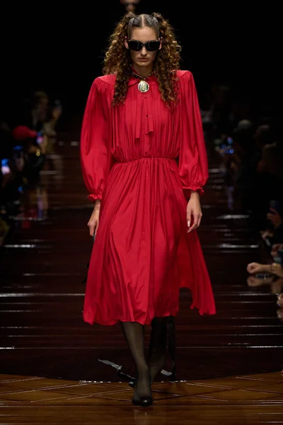 Look 11